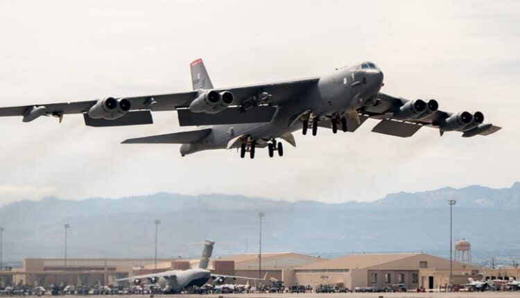 Amerika Mahu Lanjut Usia Pesawat Pengebom B-52 Ke 100 Tahun - Defence ...