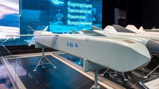 Russian Cruise Missiles Thread - Page 8 Su-57-gets-a-Kh-69-missile-for-hitting-railway-stations-and-hubs-1