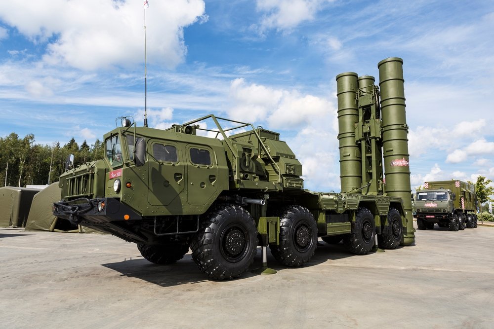 Latest Variant S-400 Interceptor Missile Ready to Shoot Down Ukrainian F-16s "Upon Takeoff" - Defence Security Asia