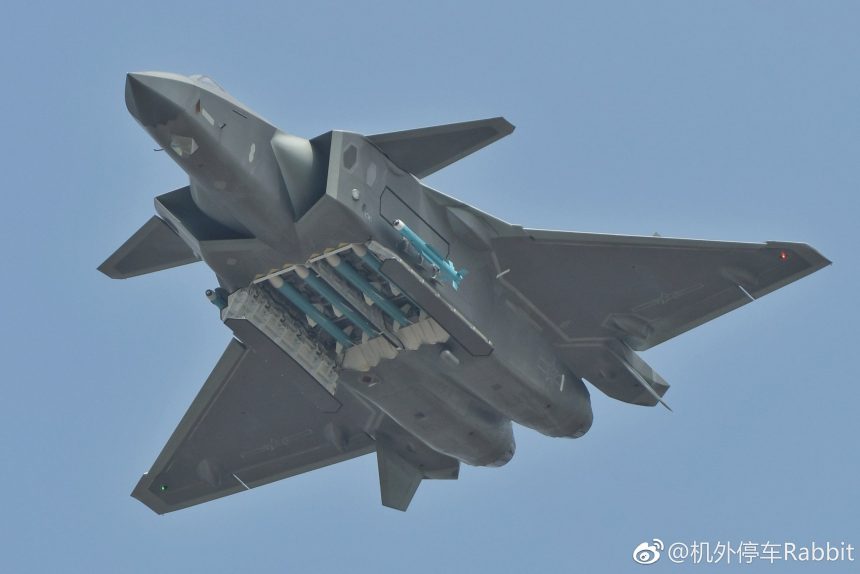 First Clear Image of Chinese 5th Gen J-20 