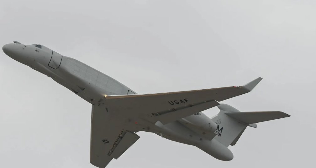 Pesawat peperangan elektronik EA-37B Compass Call II milik Tentera Udara Amerika Syarikat (USAF)