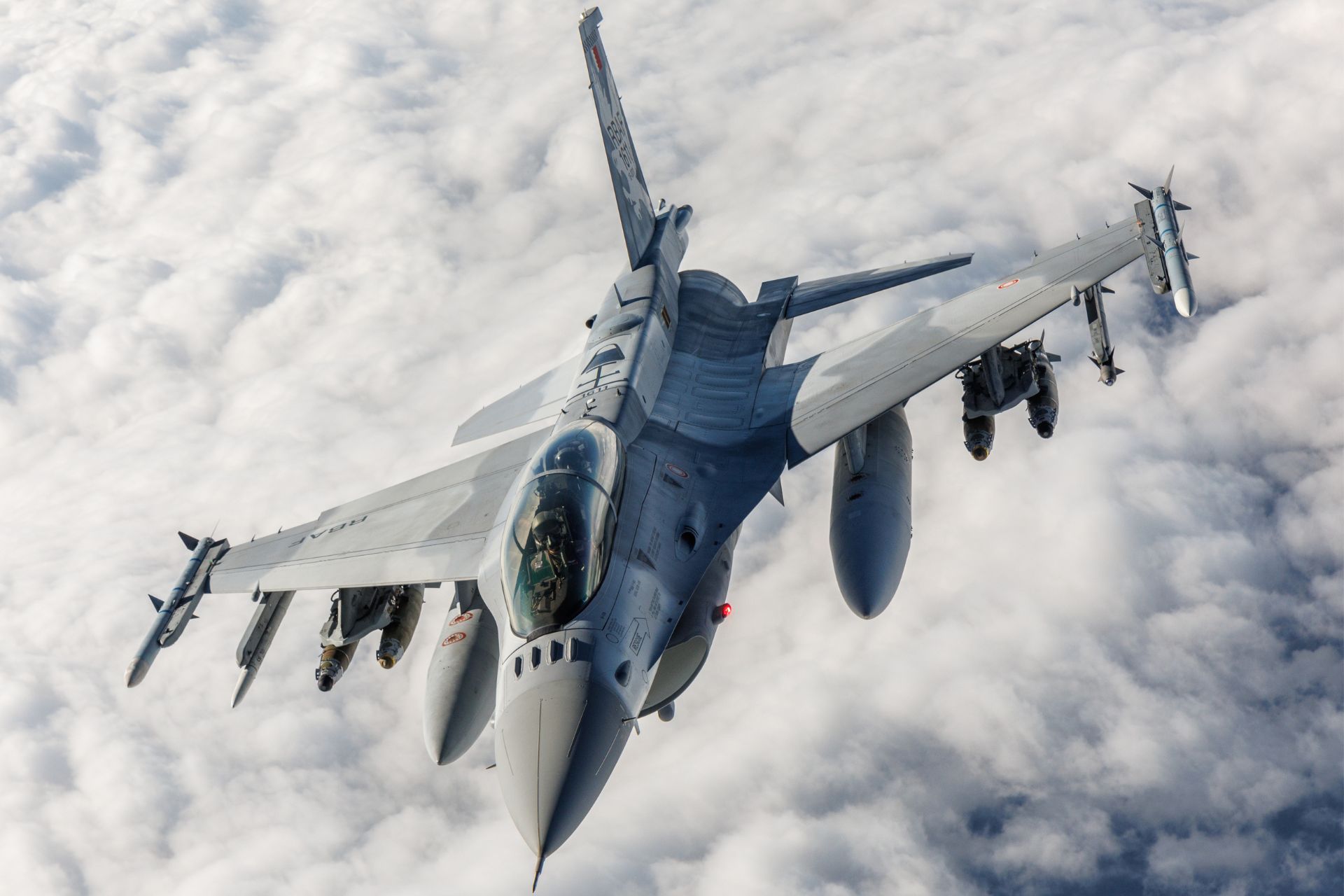 F-16