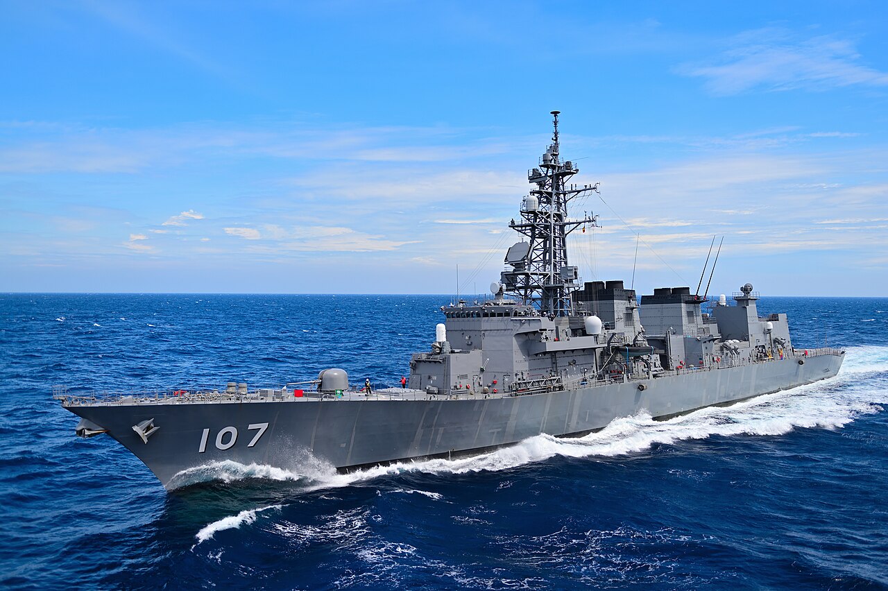 JS Ikazuchi