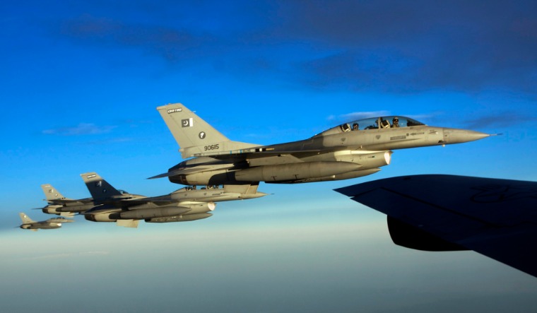 Pakistan F-16