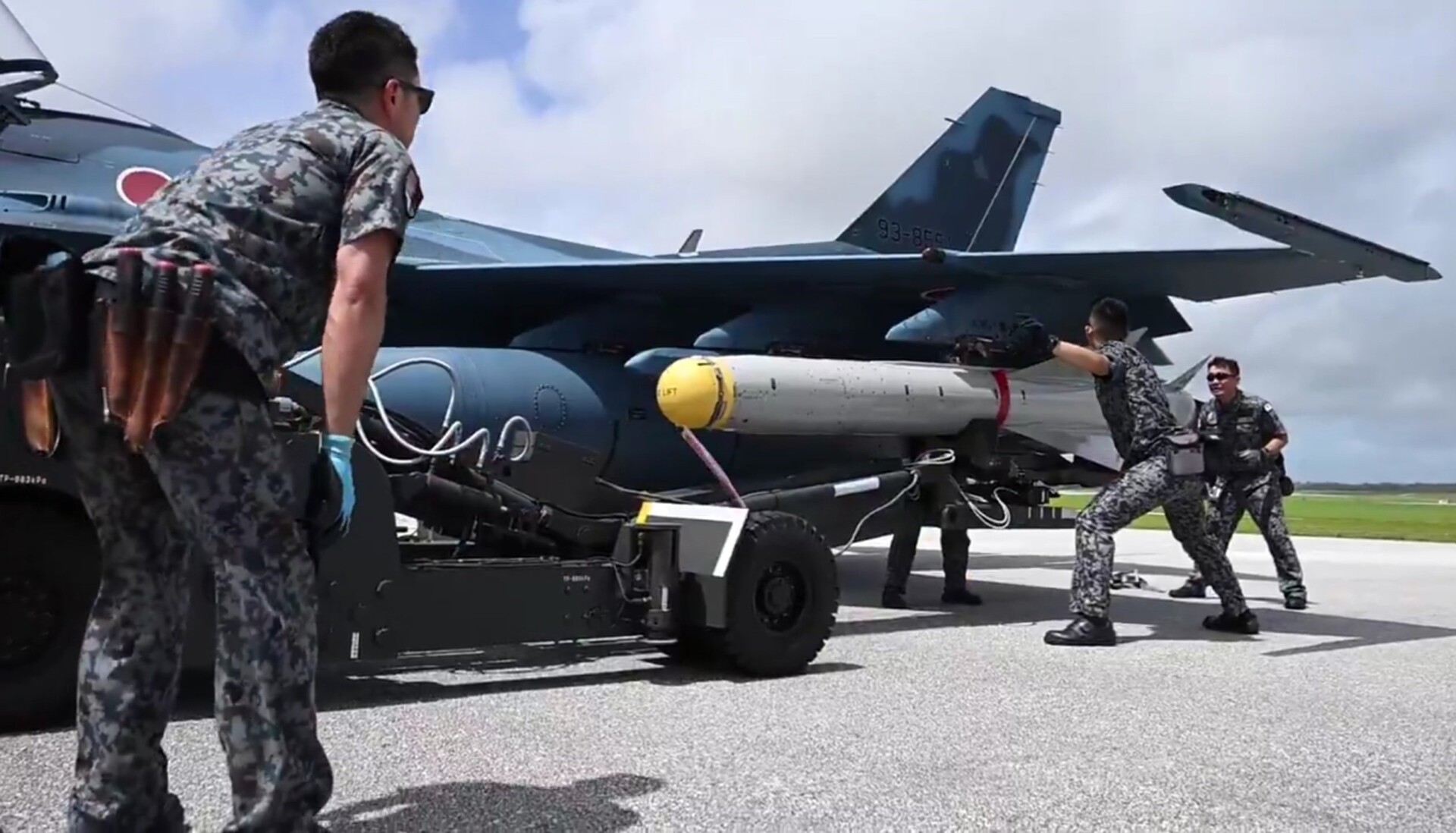 Japan F-2